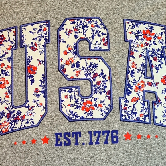 Gray Patriotic USA Floral Tank Top - Picture 2 of 3